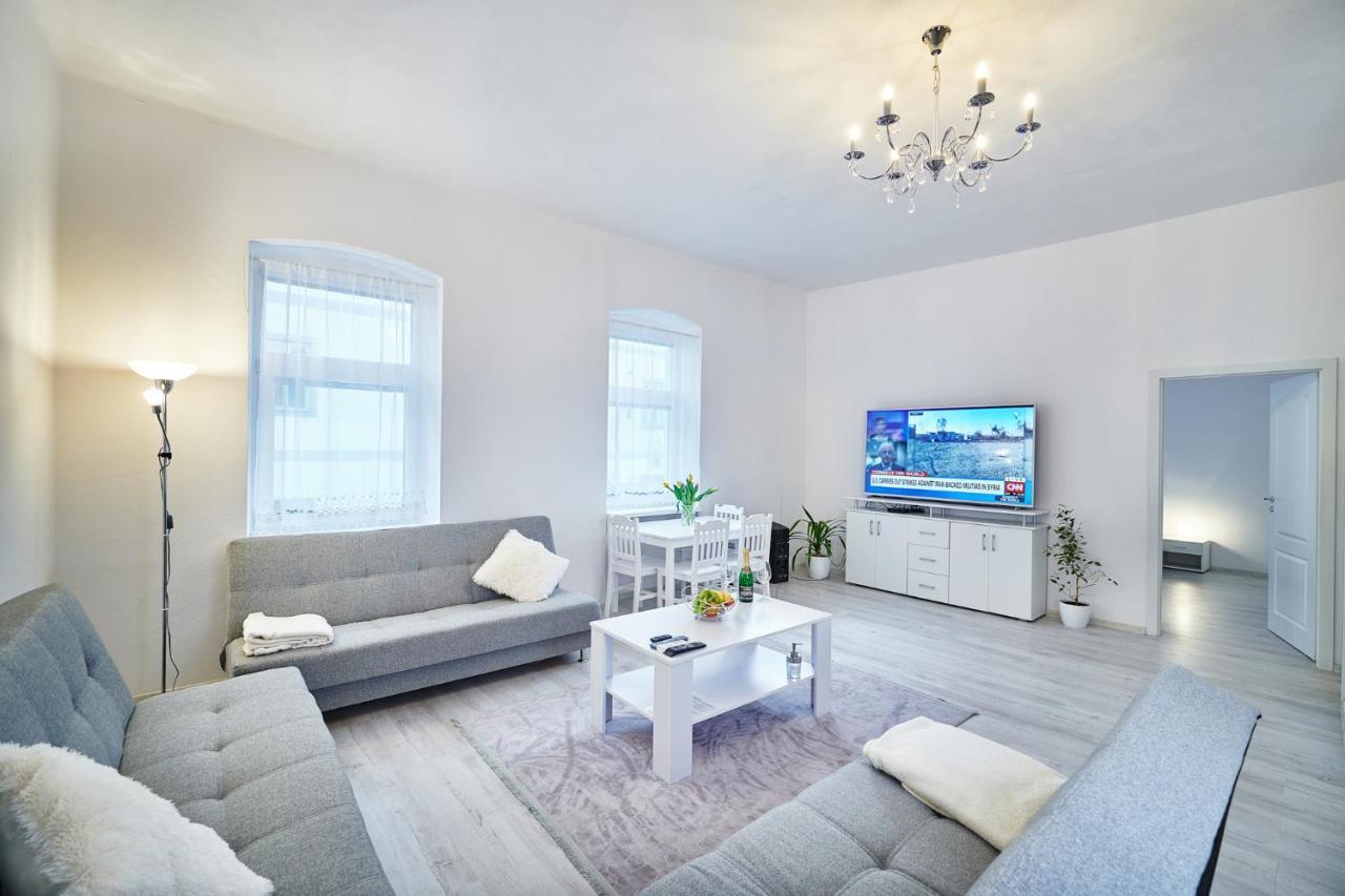 Apartman Bb Centrum 班斯卡-比斯特里察 外观 照片