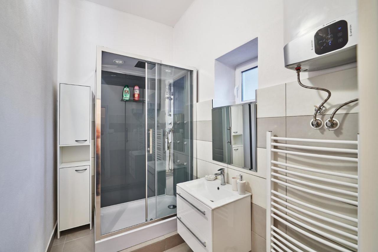 Apartman Bb Centrum 班斯卡-比斯特里察 外观 照片