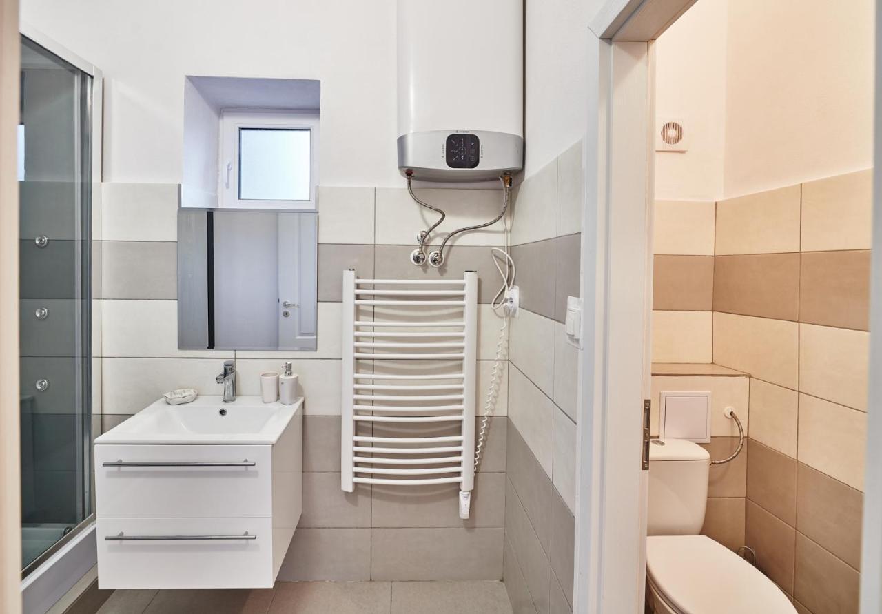 Apartman Bb Centrum 班斯卡-比斯特里察 外观 照片